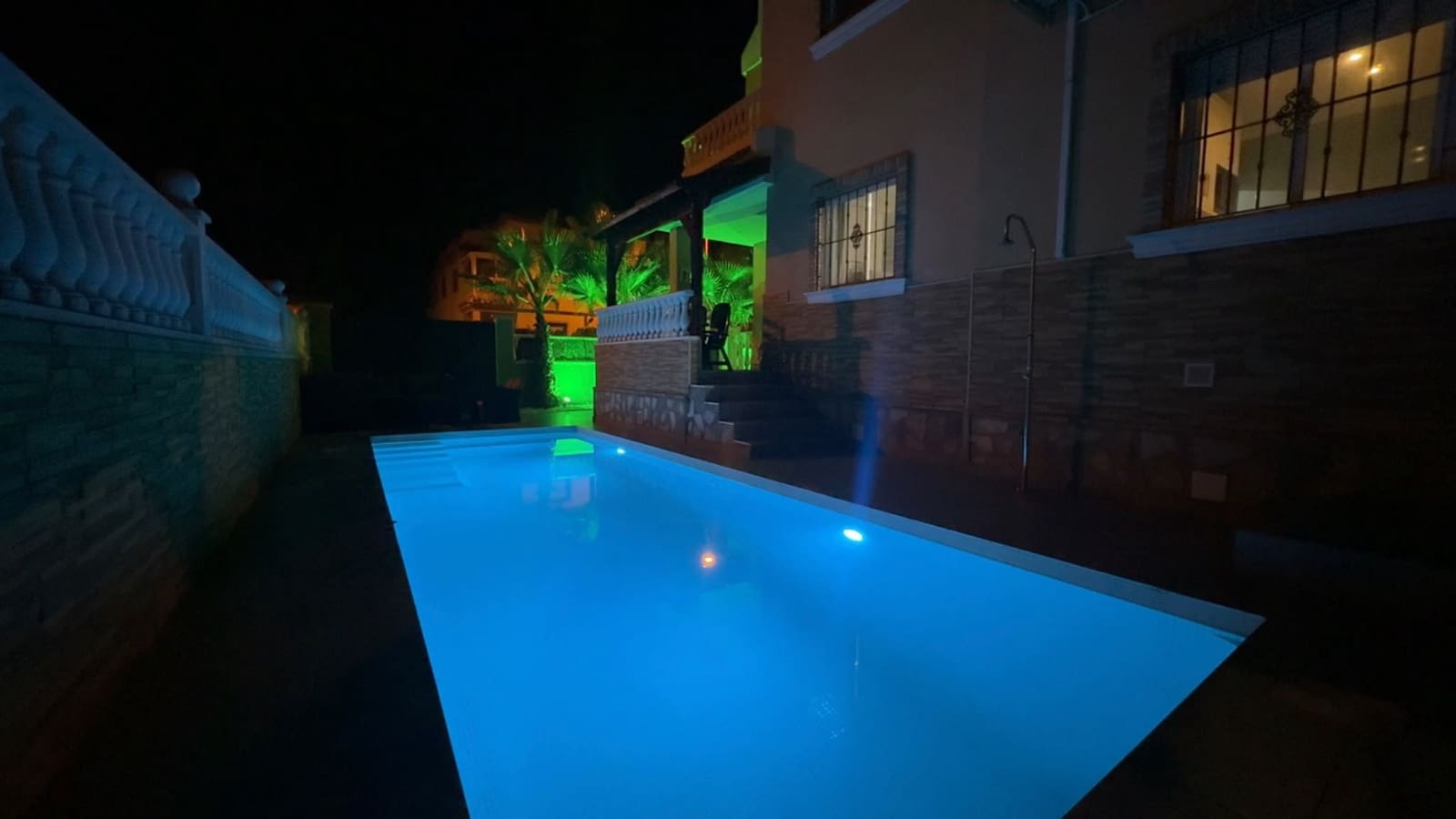 3 sypialnia Willa na sprzedaż w Dona Pepa z basenem garażem - 315 000 € (Ref: 9884059)