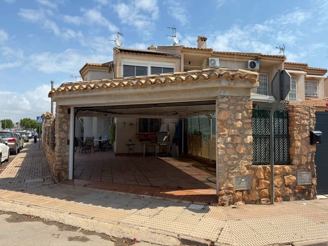 4 makuuhuone Omakotitalo myytävänä paikassa Santiago de la Ribera, San Javier mukana uima-altaan - 275 000 € (Ref: 9889743)