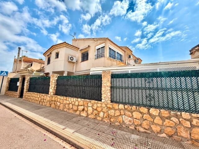 4 makuuhuone Omakotitalo myytävänä paikassa Santiago de la Ribera, San Javier mukana uima-altaan - 275 000 € (Ref: 9889743)