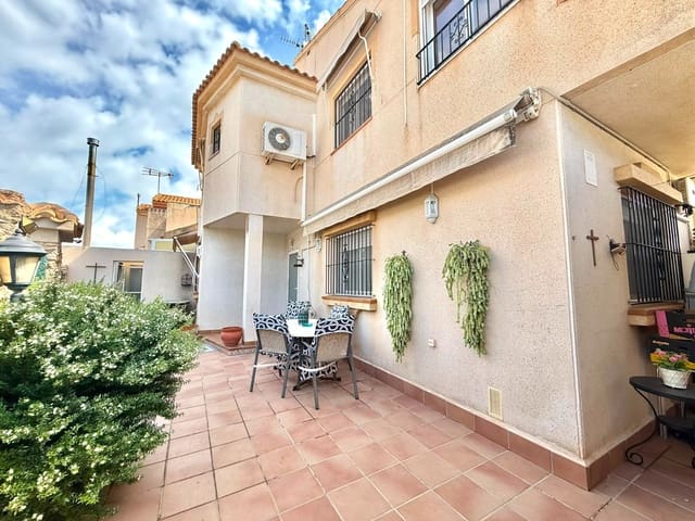 4 makuuhuone Omakotitalo myytävänä paikassa Santiago de la Ribera, San Javier mukana uima-altaan - 275 000 € (Ref: 9889743)