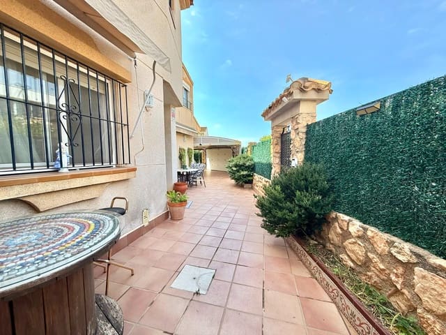 4 makuuhuone Omakotitalo myytävänä paikassa Santiago de la Ribera, San Javier mukana uima-altaan - 275 000 € (Ref: 9889743)