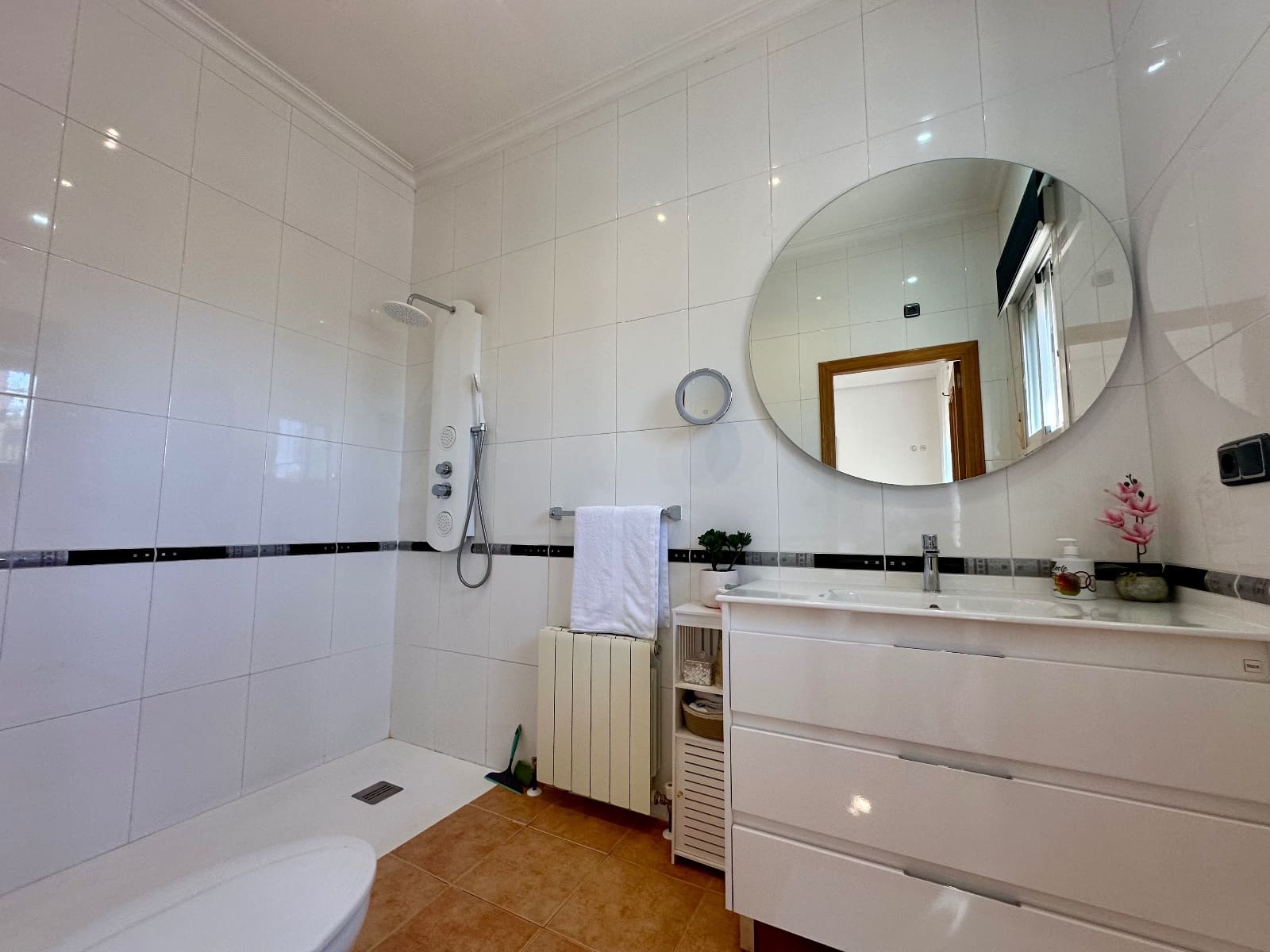 3 soveværelse Finca/Landehus til salg i Catral med swimmingpool - € 435.000 (Ref: 9889745)