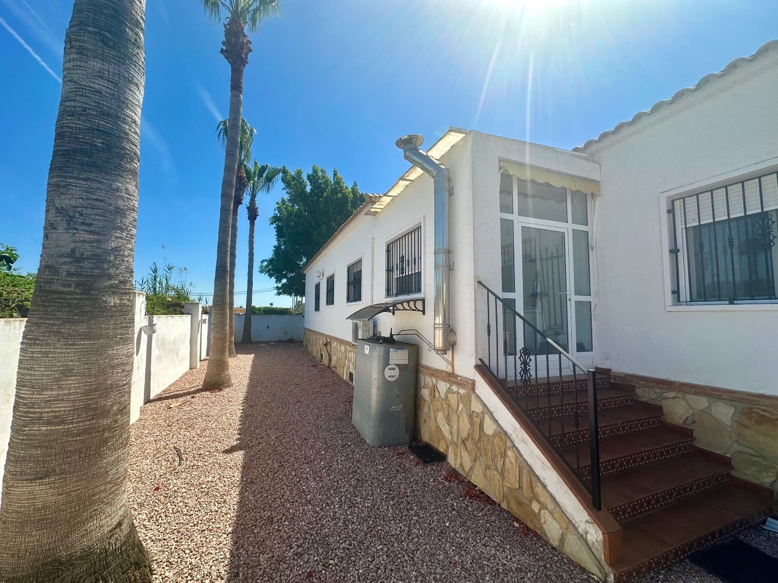 3 soveværelse Finca/Landehus til salg i Catral med swimmingpool - € 435.000 (Ref: 9889745)