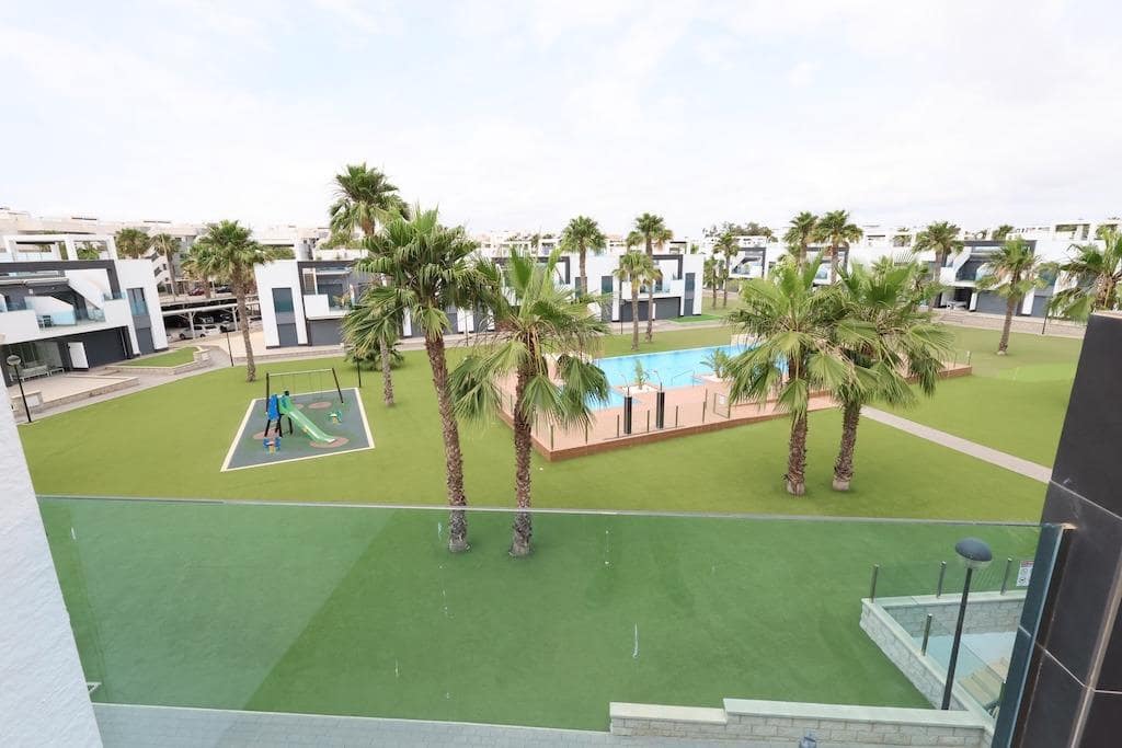 2 chambre Bungalow à vendre à El Raso avec piscine garage - 255 000 € (Ref: 9891693)