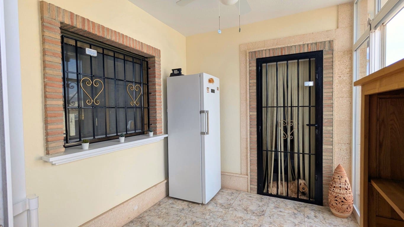 3 bedroom Villa for sale in Bigastro with pool - € 275,000 (Ref: 9893712)