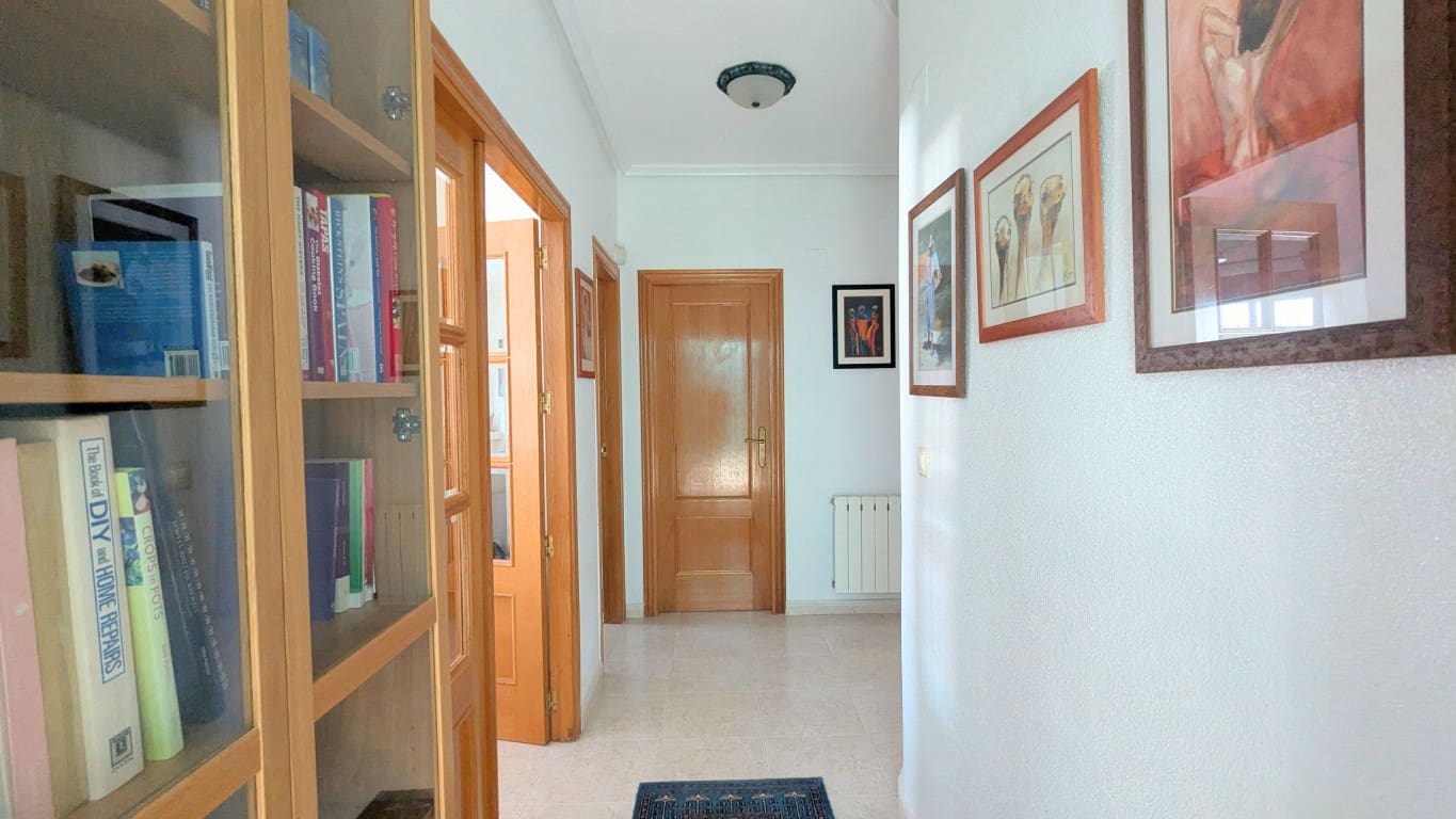 3 bedroom Villa for sale in Bigastro with pool - € 275,000 (Ref: 9893712)