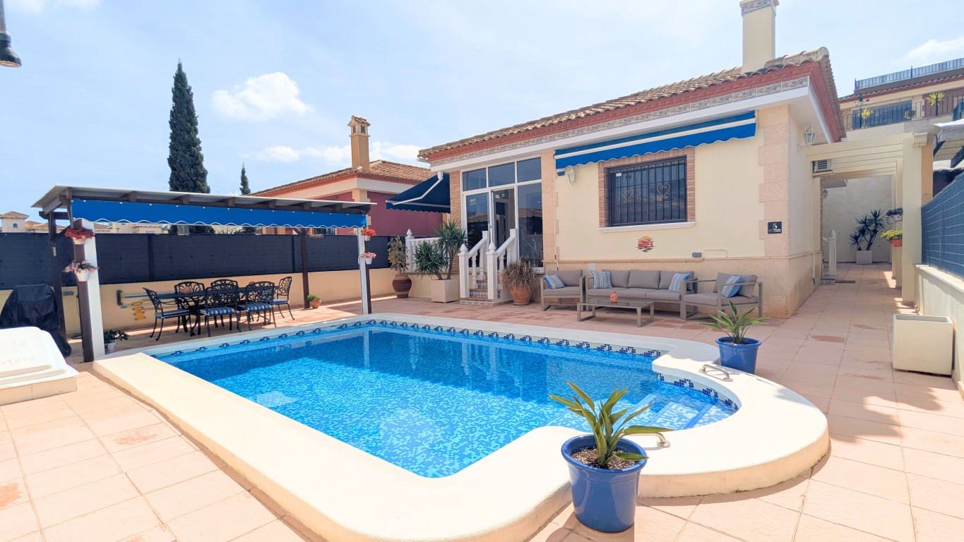 3 bedroom Villa for sale in Bigastro with pool - € 275,000 (Ref: 9893712)