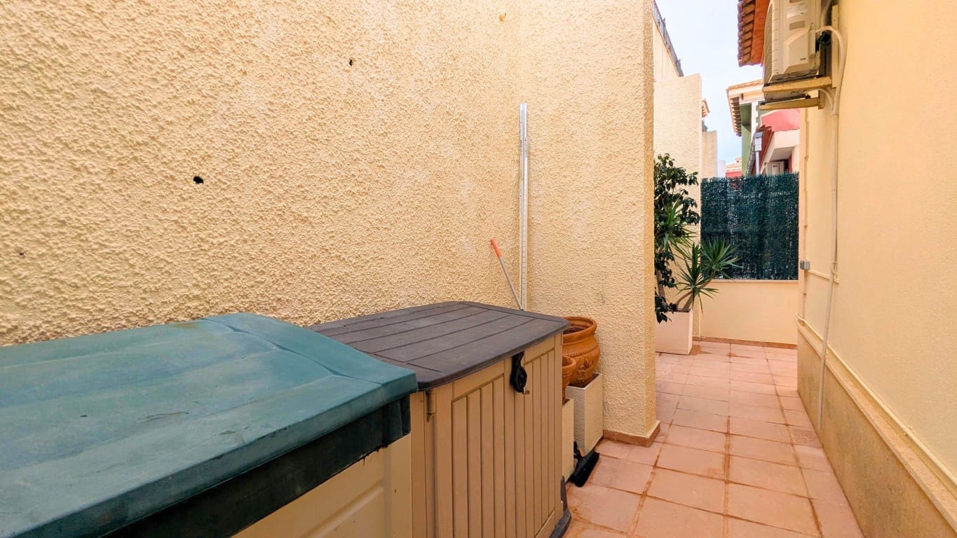 3 bedroom Villa for sale in Bigastro with pool - € 275,000 (Ref: 9893712)