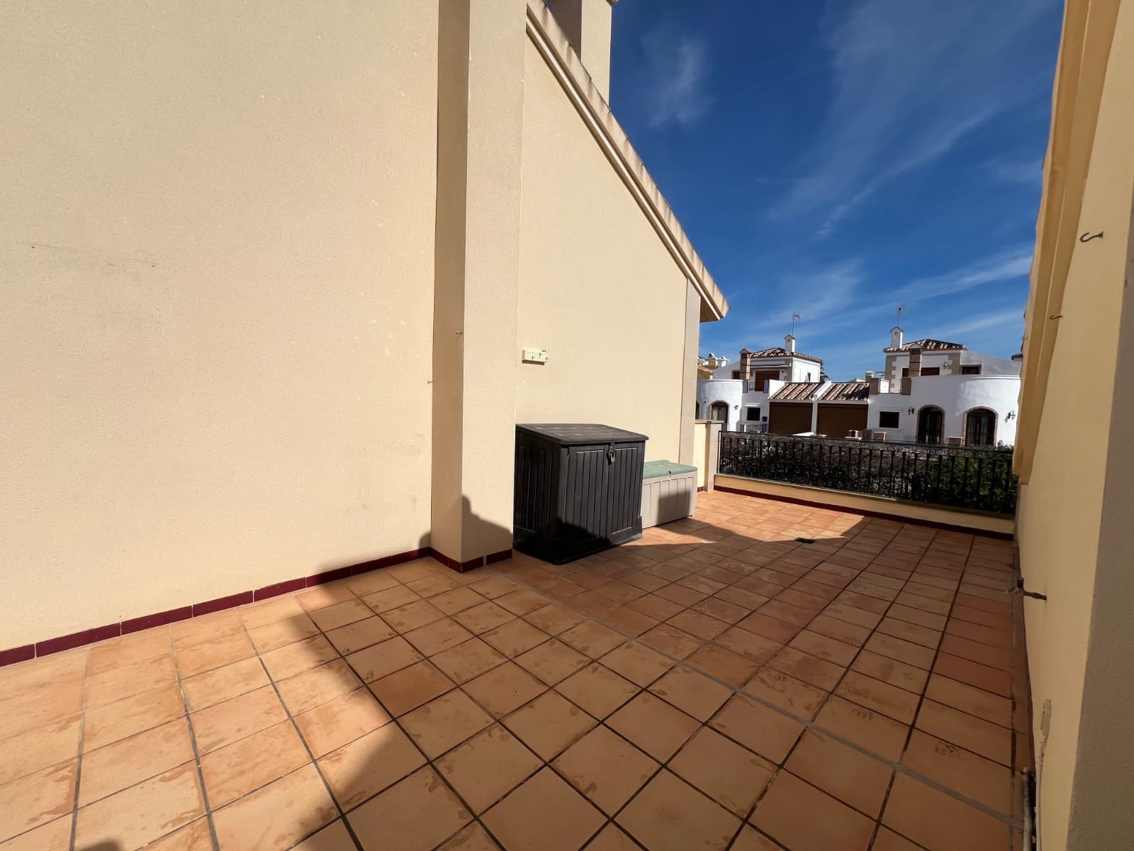 2 bedroom Townhouse for sale in Algorfa - € 215,000 (Ref: 9893967)