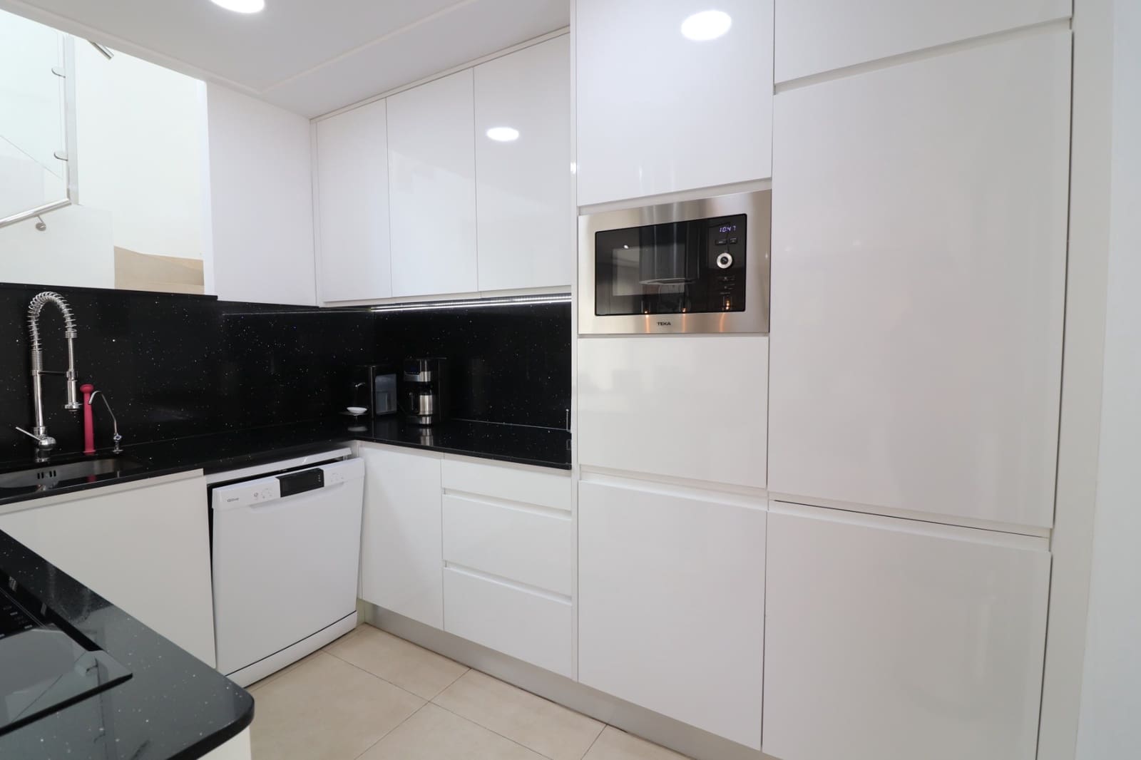 3 soveværelse Villa til salg i Benijofar med swimmingpool garage - € 375.000 (Ref: 9898871)