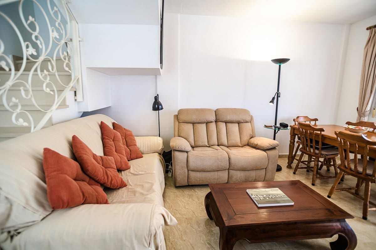 2 quarto Casa em Banda para venda em El Carmoli com piscina - 147 500 € (Ref: 9898872)