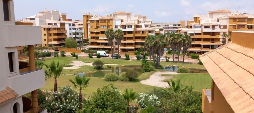 2 bedroom Penthouse for sale in Punta Prima with pool garage - € 299,900 (Ref: 9904031)