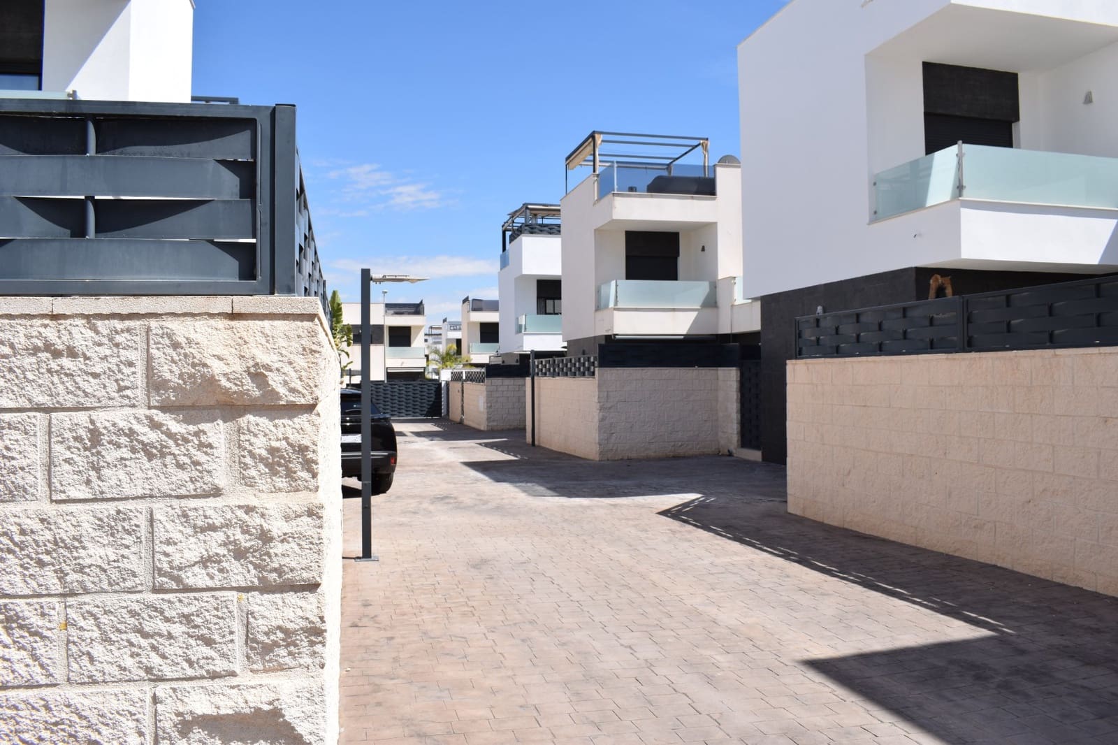 3 soverom Villa til salgs i Benijofar med svømmebasseng garasje - € 415 000 (Ref: 9906958)