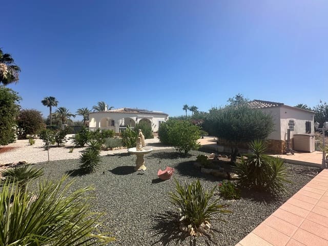 3 sovrum Finca/Hus på landet till salu i Catral med pool - 360 000 € (Ref: 9906959)