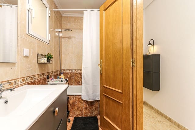 2 bedroom Beach Apartment for sale in El Molino, Torrevieja - € 162,000 (Ref: 9915225)
