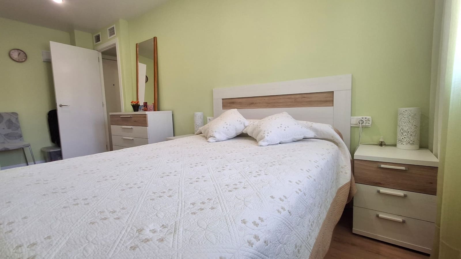 2 sovrum Lägenhet till salu i Torrevieja - 165 000 € (Ref: 9915227)
