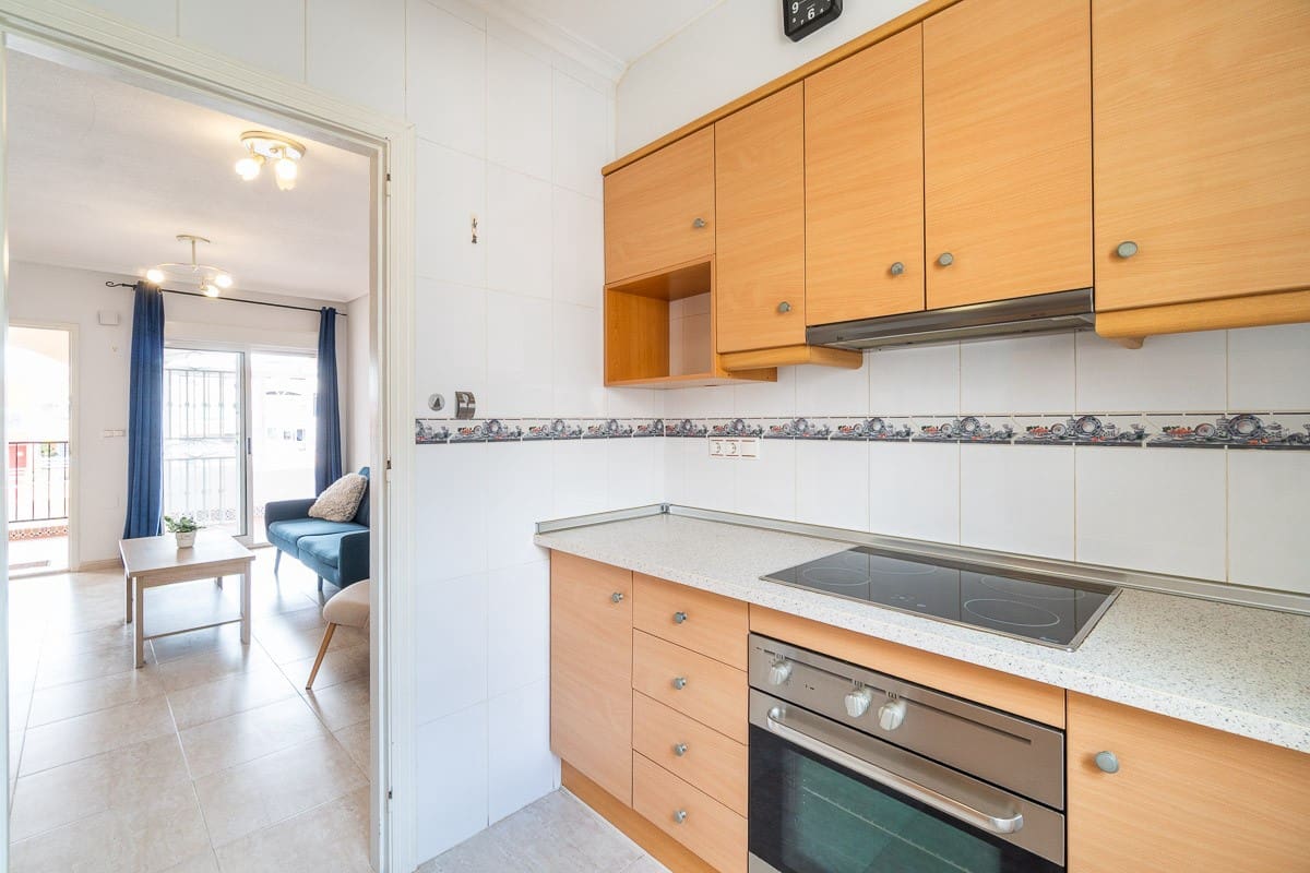 Ático de 2 habitaciones en Orihuela Costa en venta con piscina - 150.000 € (Ref: 9915230)