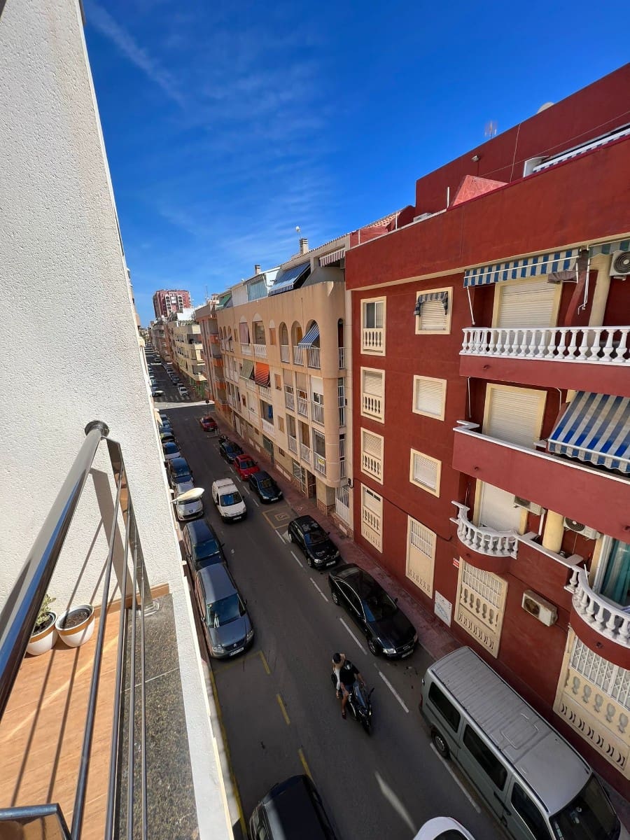 3 Zimmer Strandapartment zu verkaufen in Torrevieja - 190.000 € (Ref: 9915236)