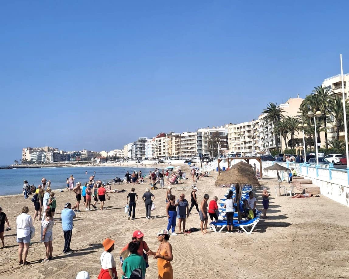 3 Zimmer Strandapartment zu verkaufen in Torrevieja - 190.000 € (Ref: 9915236)