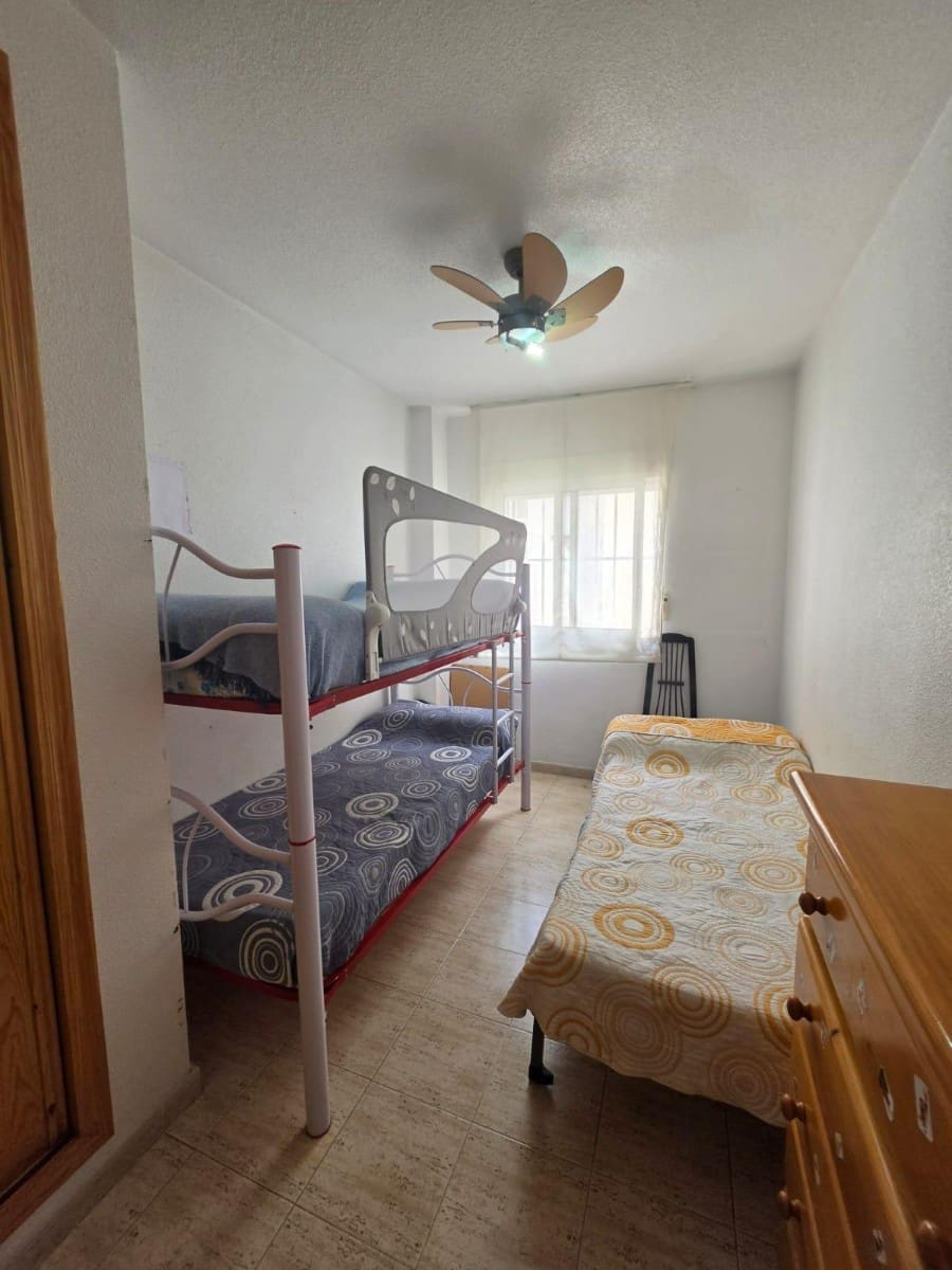 2 sovrum Strandlägenhet till salu i Guardamar del Segura - 136 000 € (Ref: 9915239)