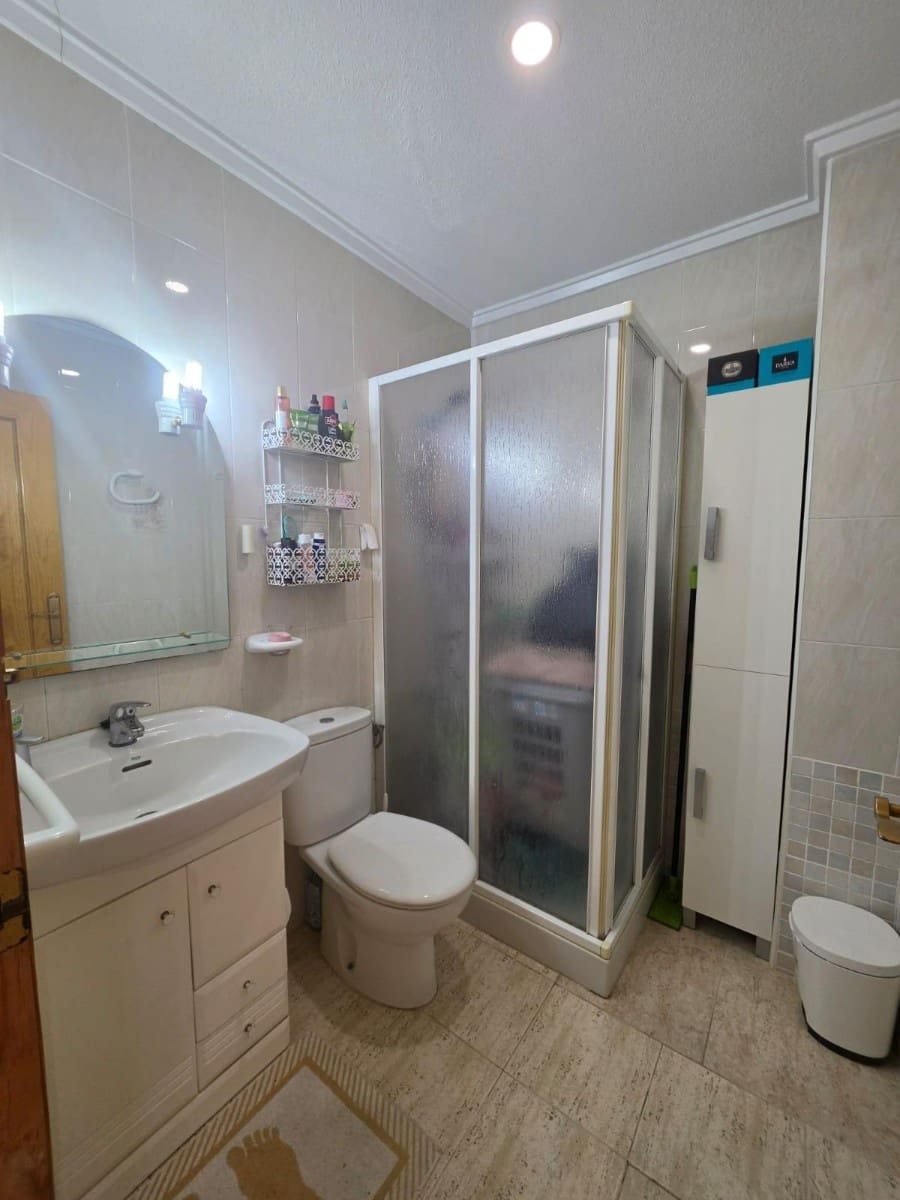 2 sovrum Strandlägenhet till salu i Guardamar del Segura - 136 000 € (Ref: 9915239)