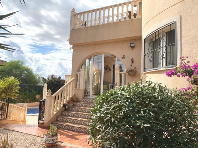 3 bedroom Villa for sale in Ciudad Quesada, Rojales - € 390,000 (Ref: 9915247)