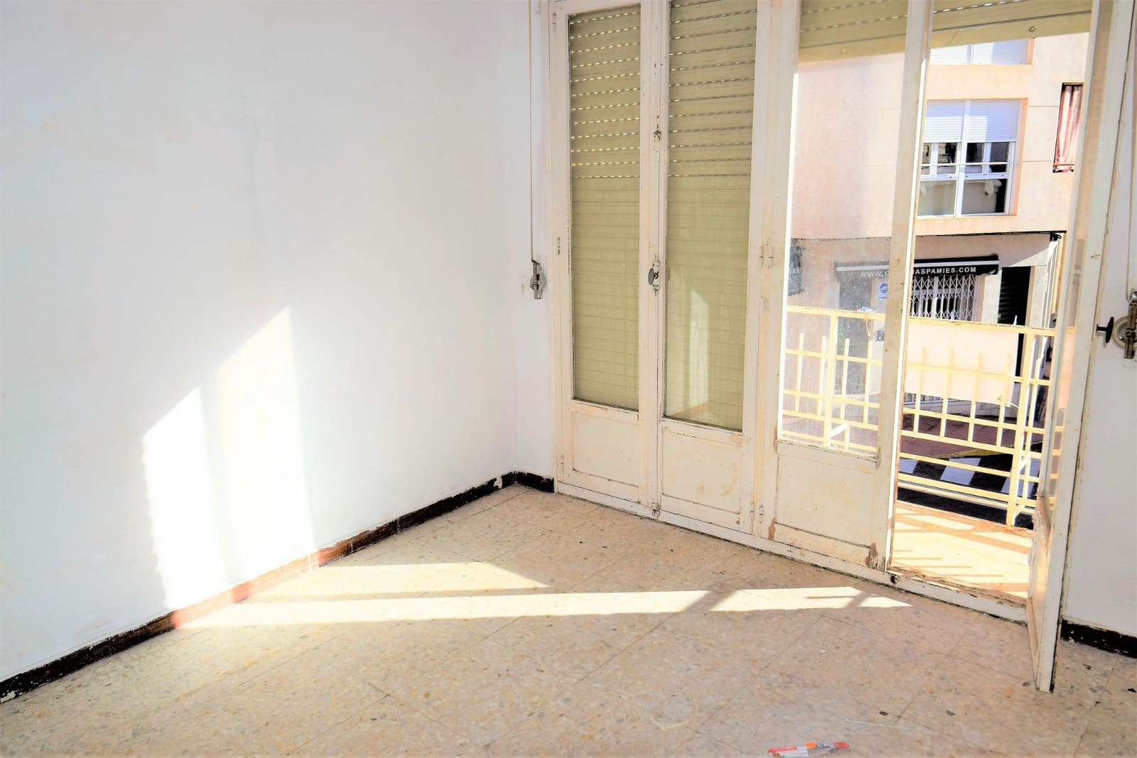 4 slaapkamer Appartement te koop in Guardamar del Segura - € 200.000 (Ref: 9915251)