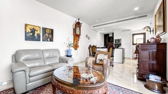 2 soverom Leilighet til salgs i Los Altos med svømmebasseng garasje - € 259 000 (Ref: 9915367)