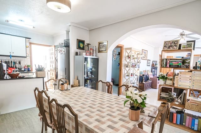 Apartamento de 4 habitaciones en Alicante / Alacant ciudad en venta con piscina - 249.900 € (Ref: 9915368)