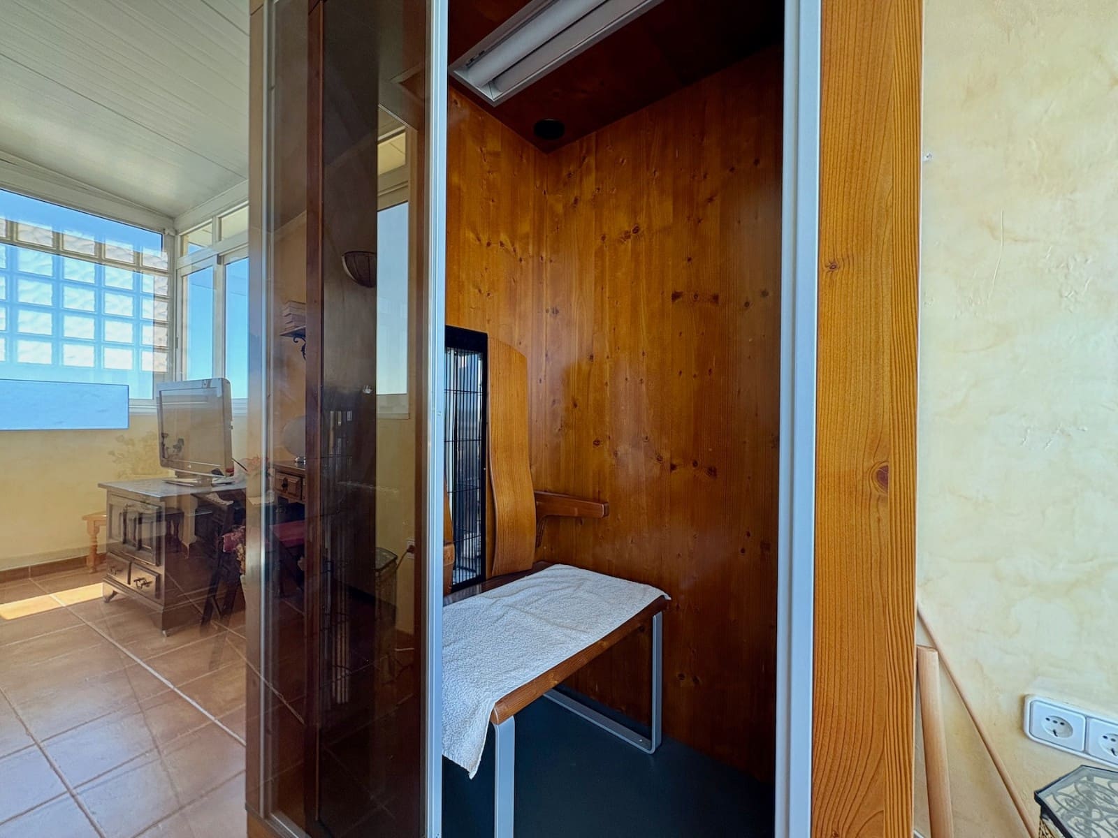 Chalet de 2 habitaciones en Villamartin en venta con piscina garaje - 435.000 € (Ref: 9926966)