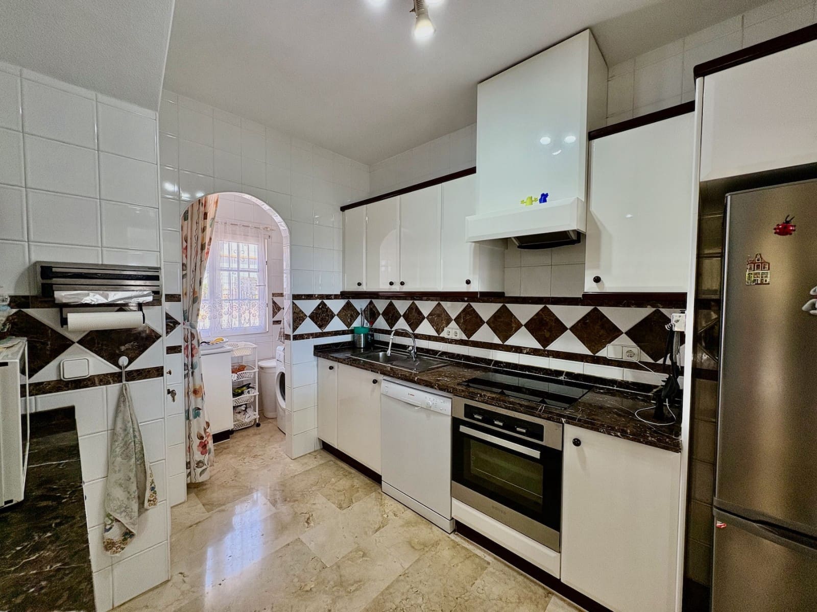 Chalet de 2 habitaciones en Villamartin en venta con piscina garaje - 435.000 € (Ref: 9926966)