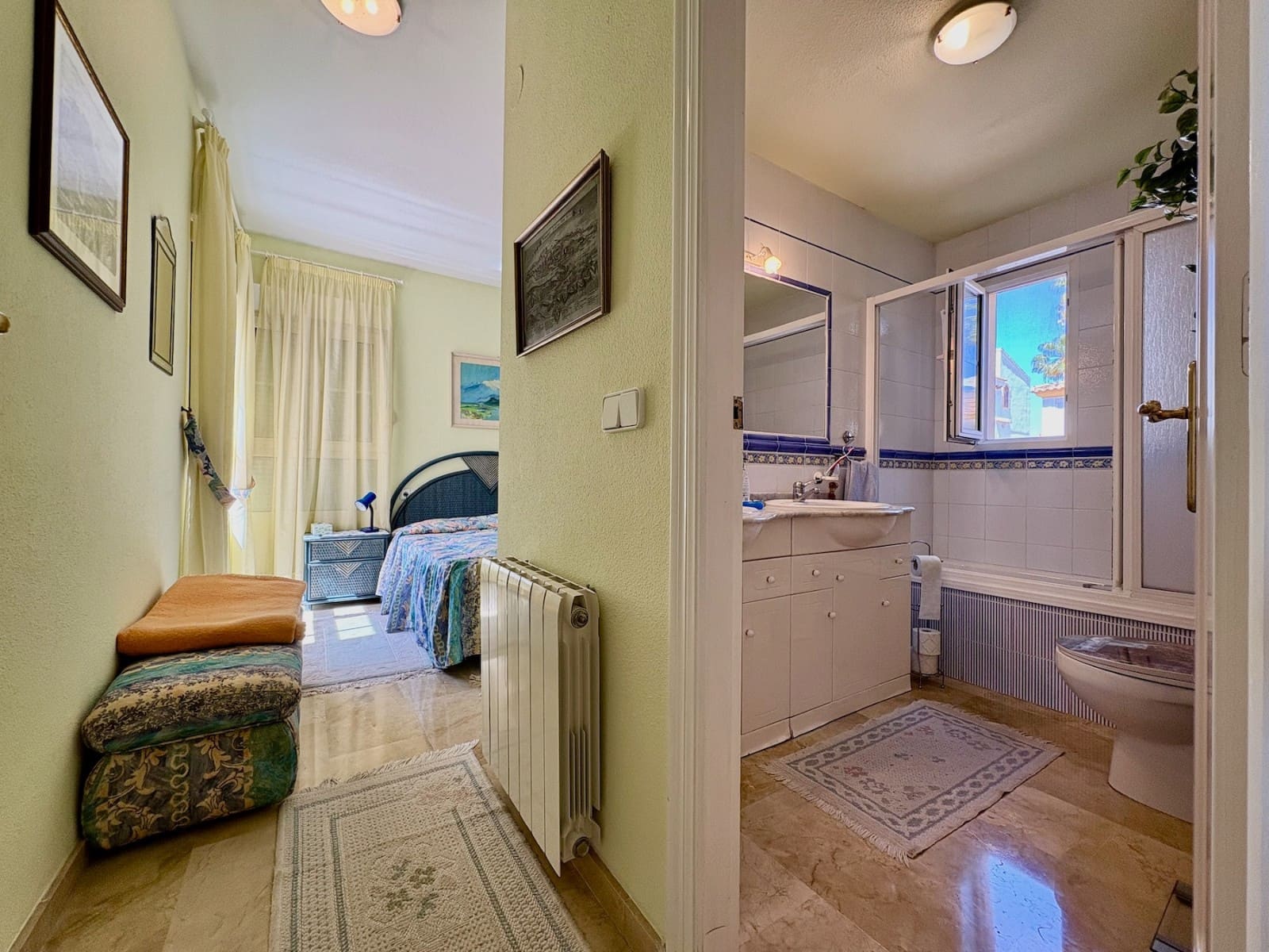 Chalet de 2 habitaciones en Villamartin en venta con piscina garaje - 435.000 € (Ref: 9926966)