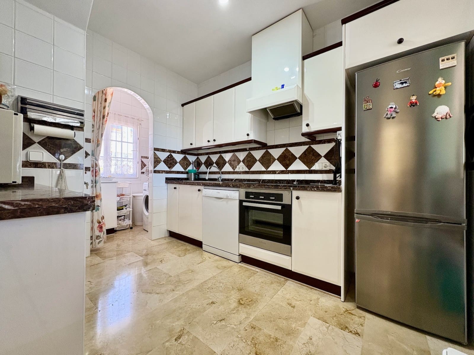 Chalet de 2 habitaciones en Villamartin en venta con piscina garaje - 435.000 € (Ref: 9926966)