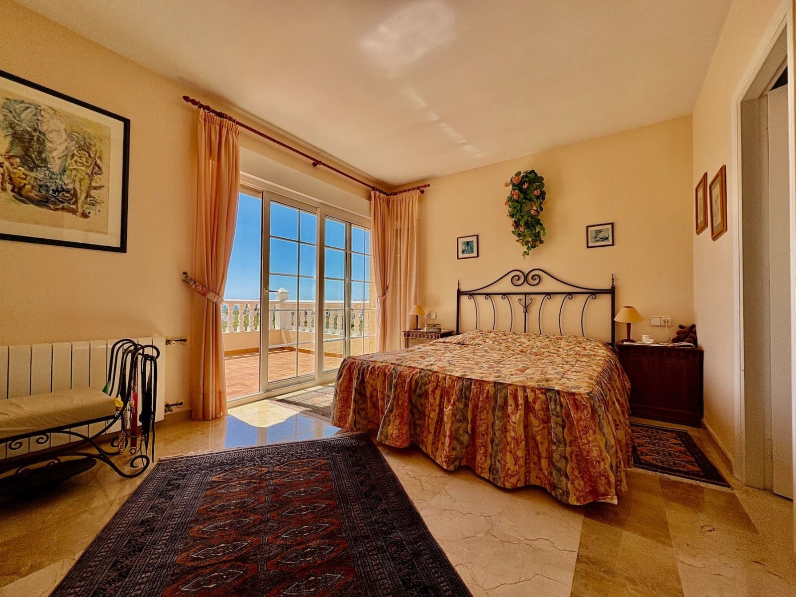 Chalet de 2 habitaciones en Villamartin en venta con piscina garaje - 435.000 € (Ref: 9926966)