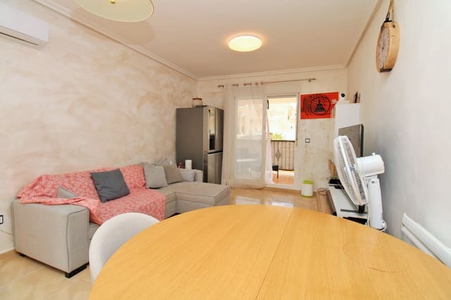 3 soveværelse Byhus til salg i San Miguel de Salinas med swimmingpool - € 209.990 (Ref: 9926970)