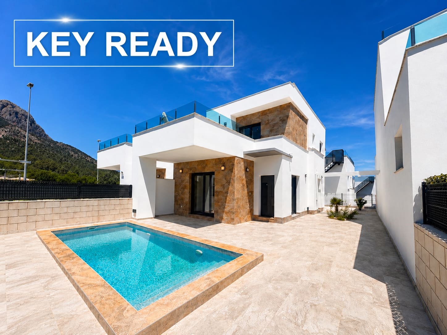 Chalet de 3 habitaciones en Polop en venta con piscina - 489.000 € (Ref: 9932199)