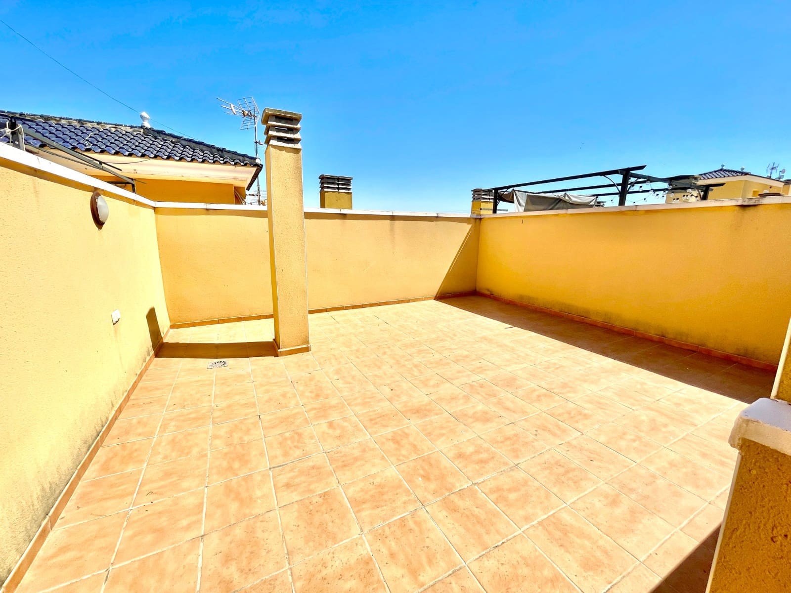 2 soverom Penthouse til salgs i Algorfa med svømmebasseng - € 157 900 (Ref: 9944861)