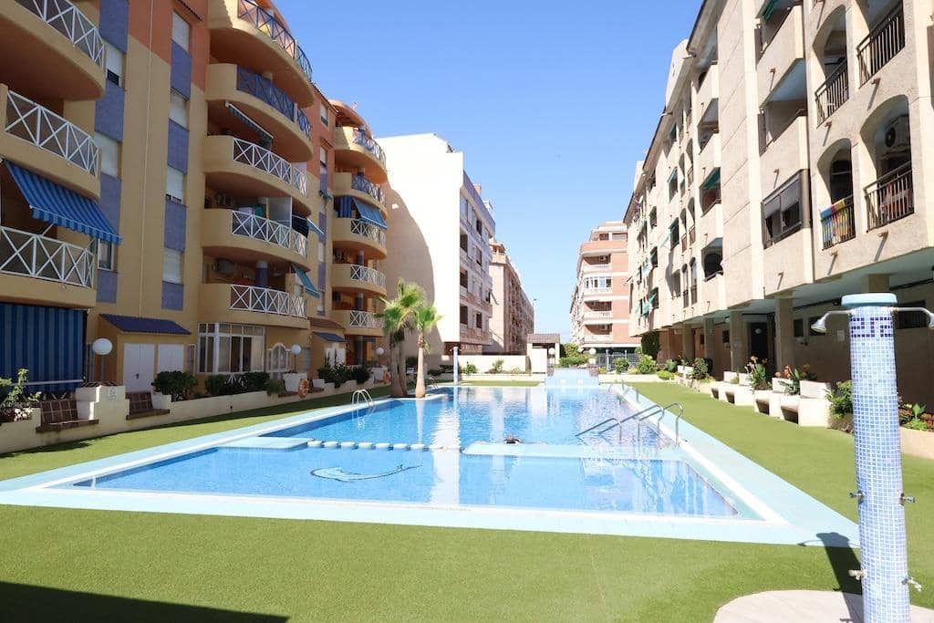 3 soveværelse Lejlighed til salg i Torrevieja med swimmingpool garage - € 189.000 (Ref: 9947405)