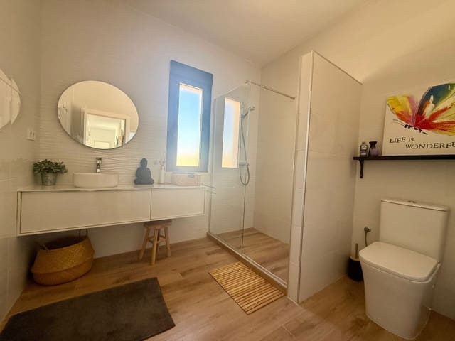 3 soveværelse Villa til salg i Pinoso med swimmingpool - € 425.000 (Ref: 9953105)
