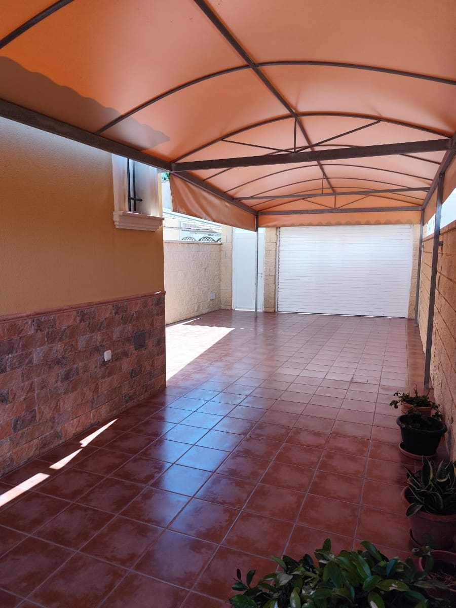 3 bedroom Villa for sale in San Fulgencio with pool - € 385,000 (Ref: 9959187)