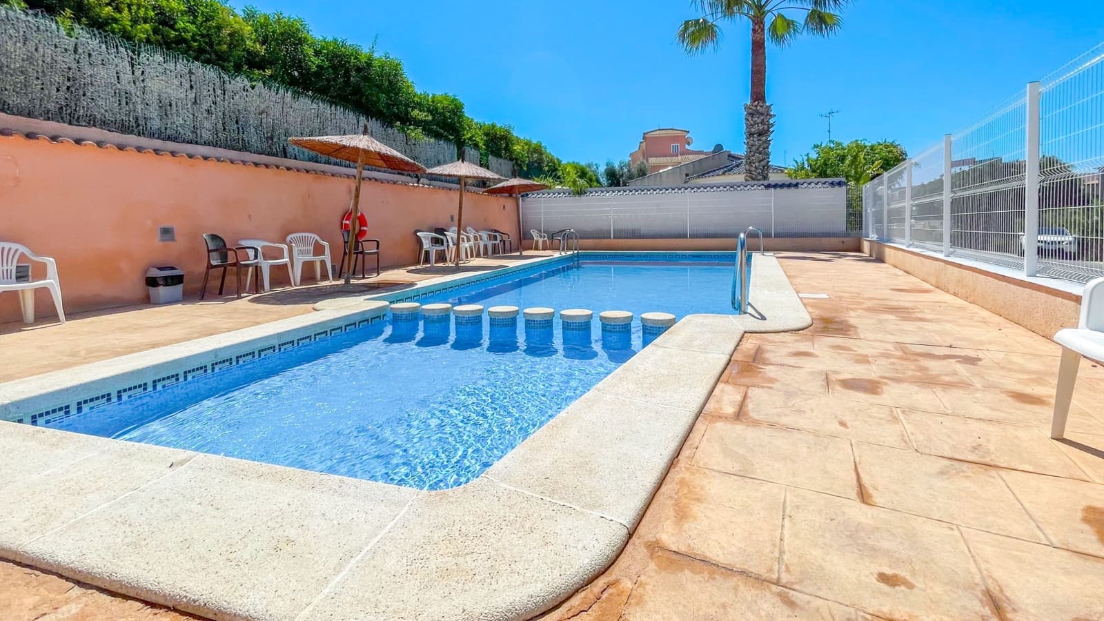 3 Zimmer Haus zu verkaufen in Playa Flamenca mit Pool Garage - 285.000 € (Ref: 9959189)