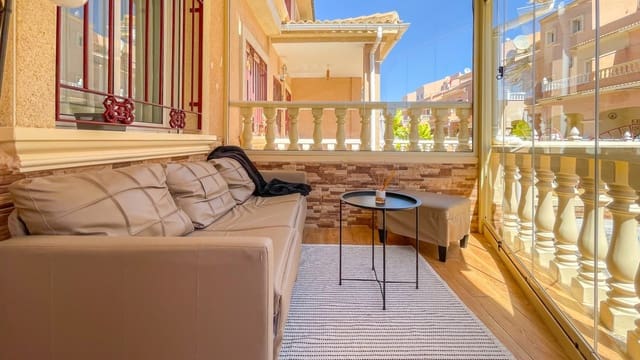3 sypialnia Dom na sprzedaż w Playa Flamenca, Orihuela z basenem garażem - 285 000 € (Ref: 9959189)