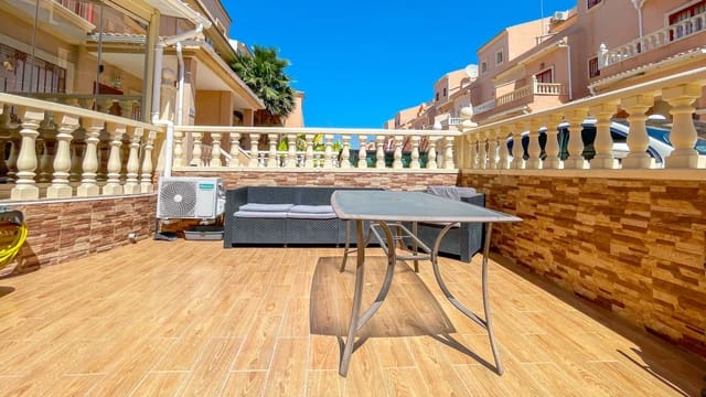 3 sypialnia Dom na sprzedaż w Playa Flamenca, Orihuela z basenem garażem - 285 000 € (Ref: 9959189)