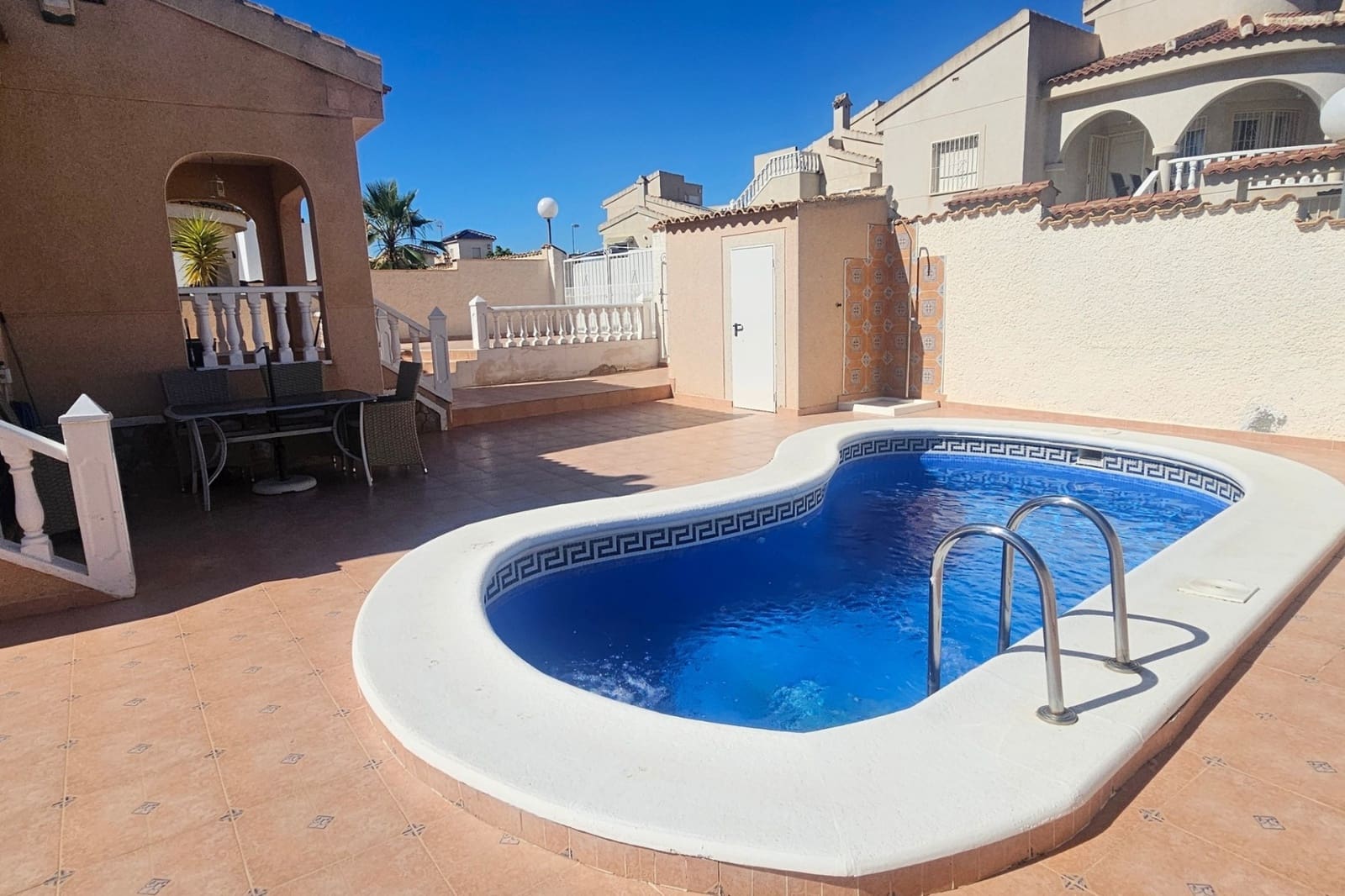 2 bedroom Villa for sale in Rojales with pool - € 285,000 (Ref: 9959195)