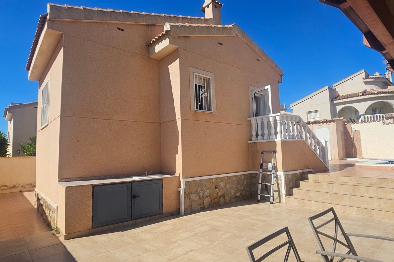 2 bedroom Villa for sale in Rojales with pool - € 285,000 (Ref: 9959195)