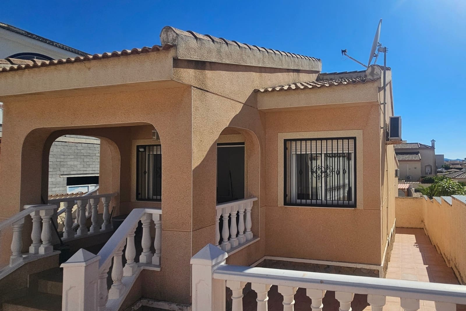 2 bedroom Villa for sale in Rojales with pool - € 285,000 (Ref: 9959195)