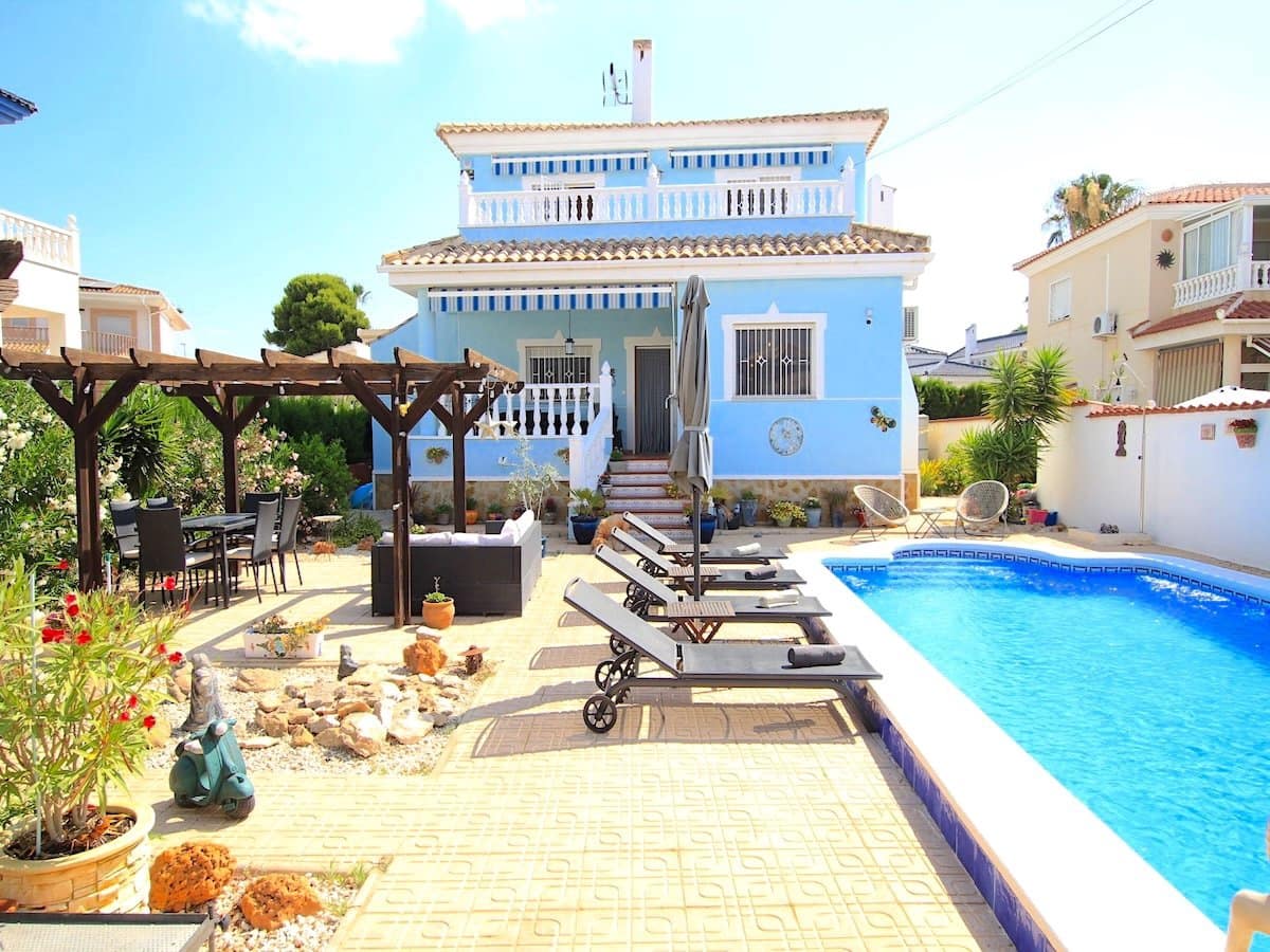 5 soveværelse Villa til salg i Ciudad Quesada med swimmingpool - € 525.000 (Ref: 9961644)