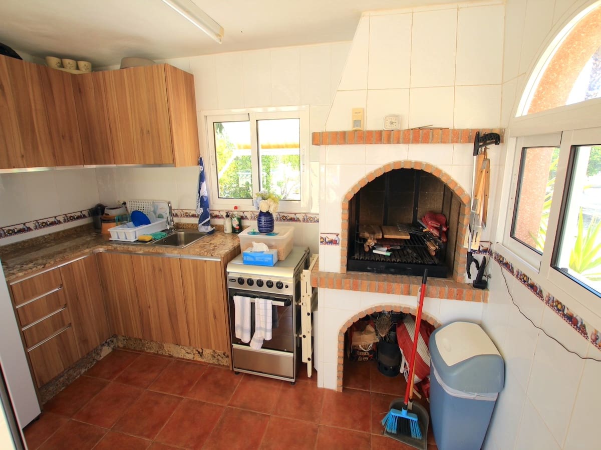 3 bedroom Finca/Country House for sale in Daya Vieja with pool - € 415,000 (Ref: 9961646)