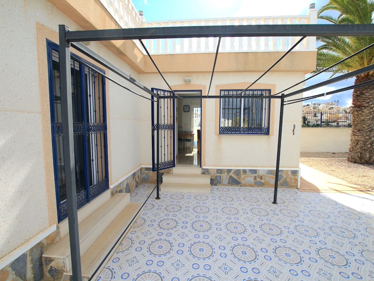 5 bedroom Villa for sale in Ciudad Quesada with pool - € 595,000 (Ref: 9961647)