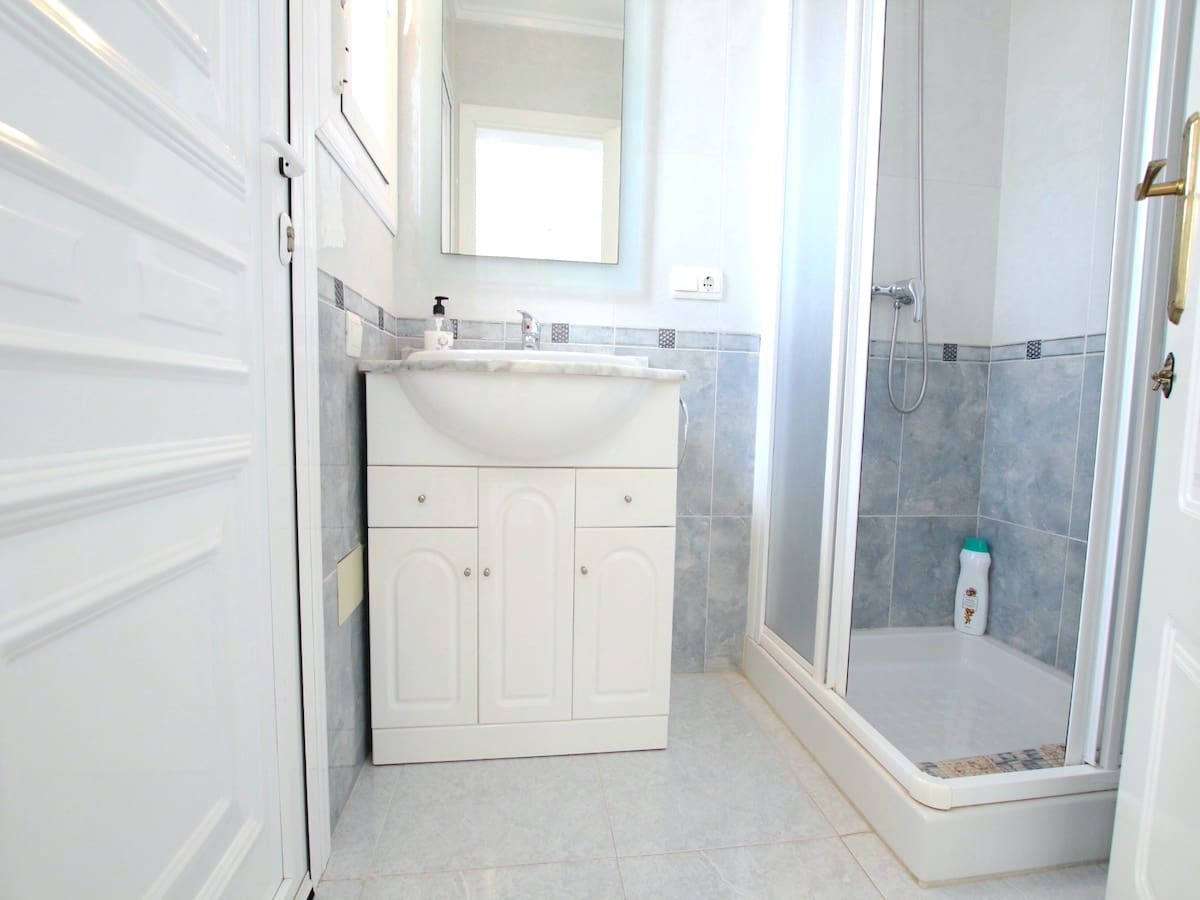 5 bedroom Villa for sale in Ciudad Quesada with pool - € 595,000 (Ref: 9961647)